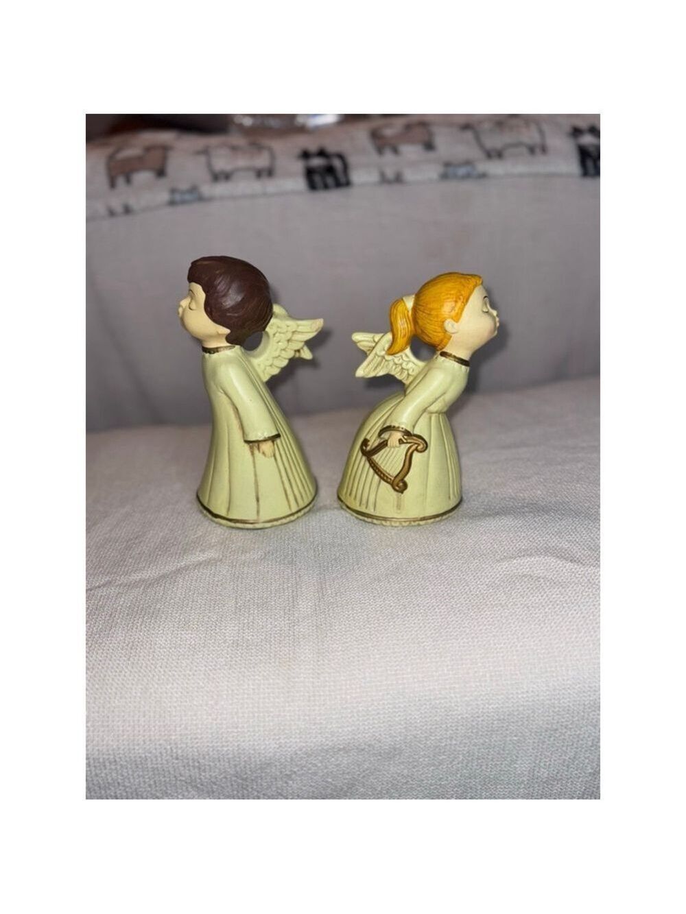 Kissing Angels Vintage Japan girl is missing her musical parts 
￼